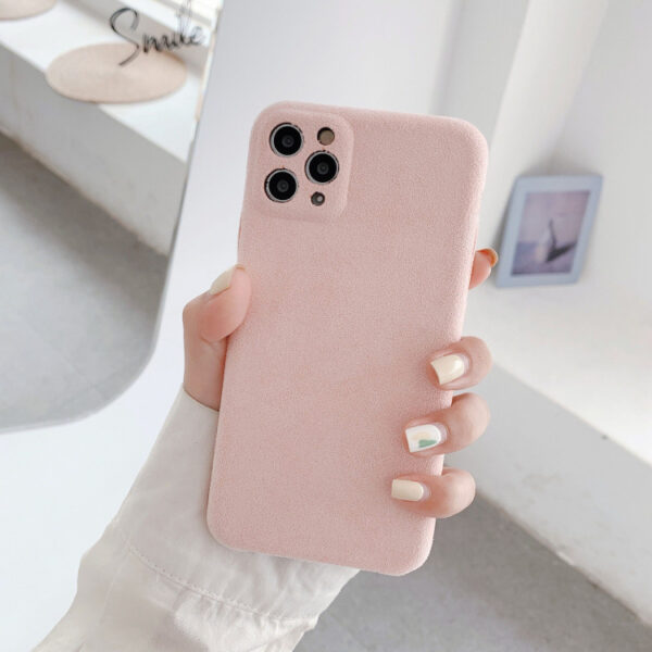 Fluffy wave dot phone case - Image 2