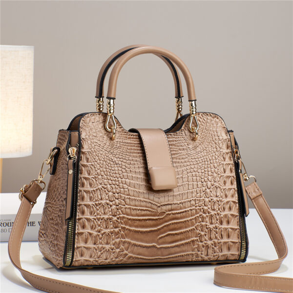 Spring New Portable Pattern Shoulder Messenger Bag For Women - Image 8