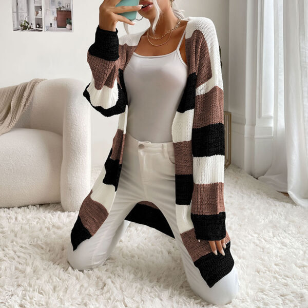 Women's Graceful And Fashionable Button-free Colorblock Sweater Coat - Image 6