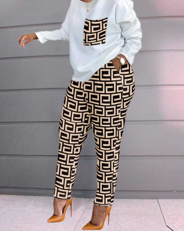 Fashion Women's Printed Top And Pants Suit - Image 4