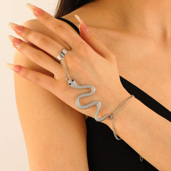 Personality Snake Bracelet Irregular Alloy Serpentine Finger Chain - Image 4