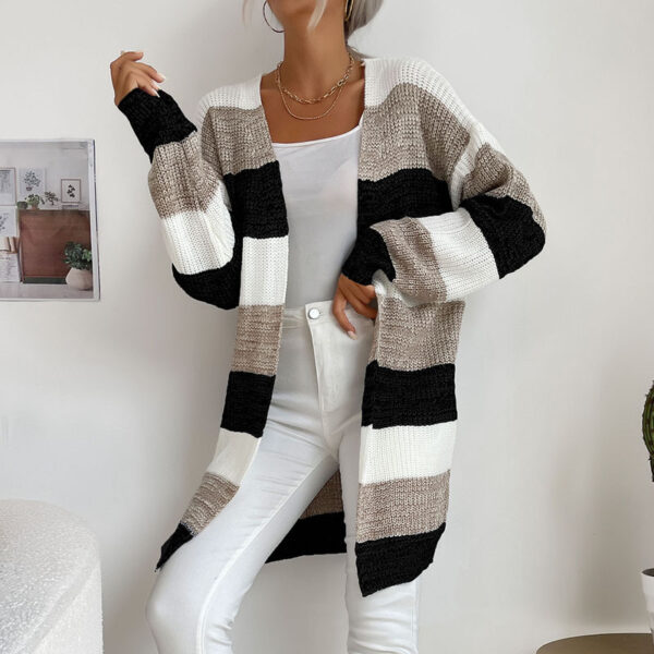 Women's Graceful And Fashionable Button-free Colorblock Sweater Coat - Image 4